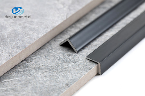 Czarne anodowane aluminiowe profile kanałowe o wymiarach 10 mm x 10 mm do wielu zastosowań